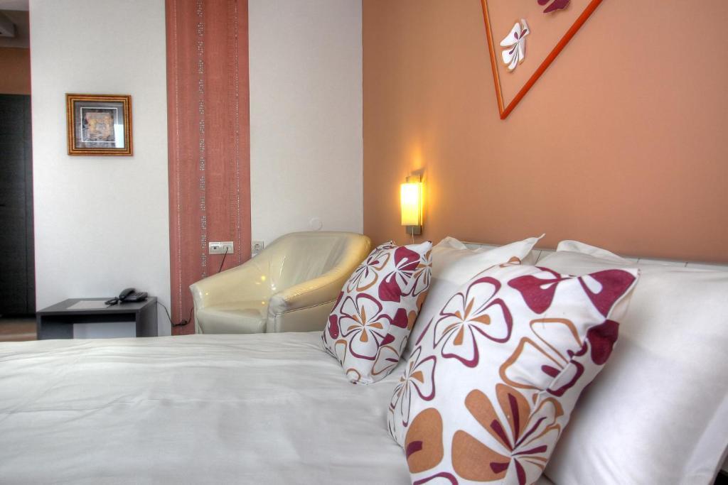 Family Hotel Mania Stara Zagora Værelse billede
